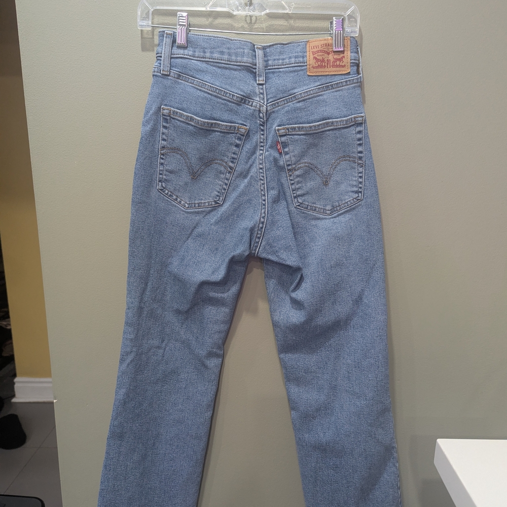 Levi's Men's Denim Blue Straight Jeans - Picture 2 of 5